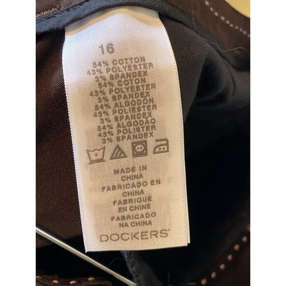 Dockers Brown Mid Rise Curvy Capri Pants Women's Size 16 New NWT - Picture 11 of 11